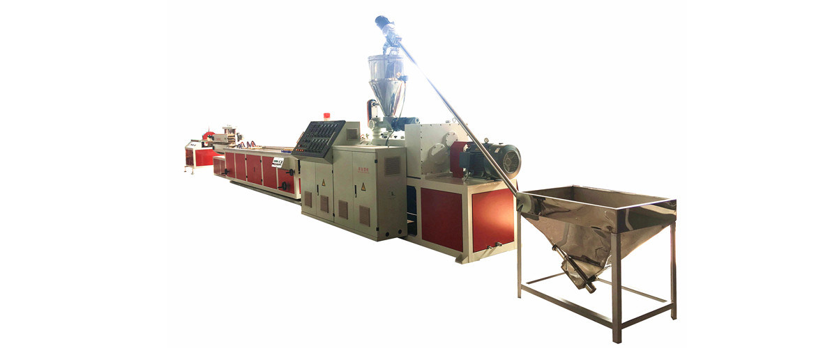 machine de fabrication de profilés en plastique