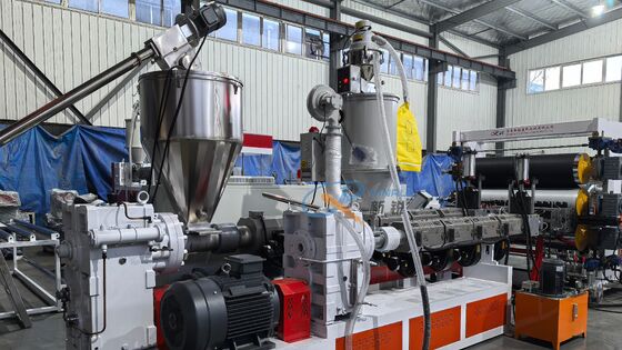 1400-1800 mm TPE TPV TPR Machine de tapis de voiture Machine de fabrication de feuilles à vide