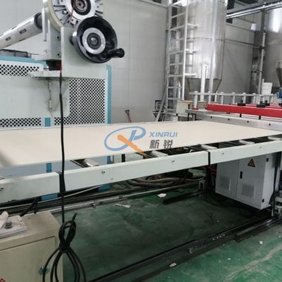 Panneau de PVC d'OIN 2440mm 0.8g/Cm3 WPC faisant la machine