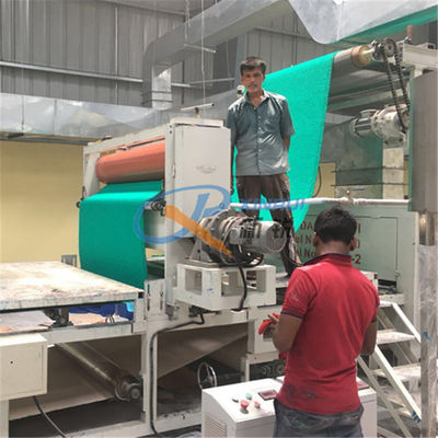 400kg/H écument soutenant la bobine Mat Making Machine de plastique de PVC