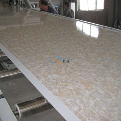 panneau de marbre de PVC de feuille de 400kg/H 2440mm faisant la machine
