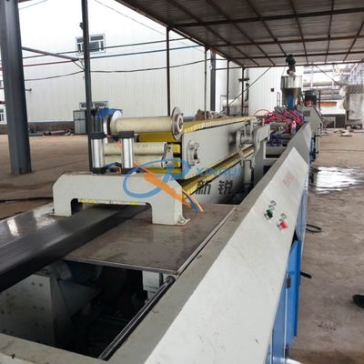 Profil de coextrusion faisant la machine