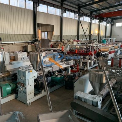 chaîne de production creuse de coffrage de construction du polypropylène pp de 18mm vis simple